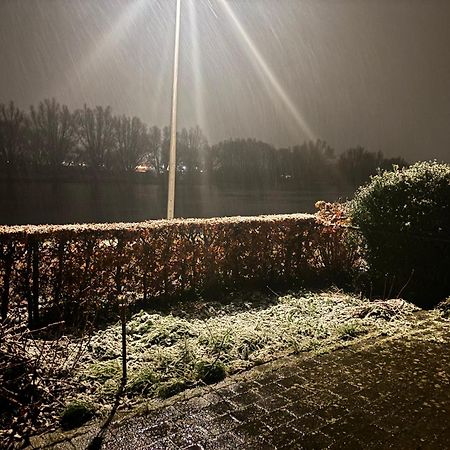 Thuiskomen, Genieten Aan Het Water Maaseik Exterior foto