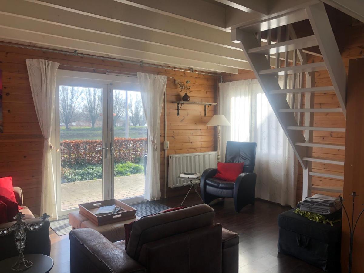 Thuiskomen, Genieten Aan Het Water Maaseik Exterior foto